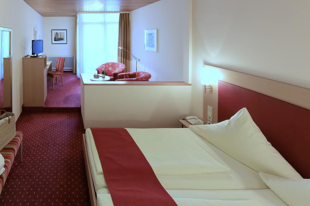 Hotel Hirschen Glottertal Ngoại thất bức ảnh